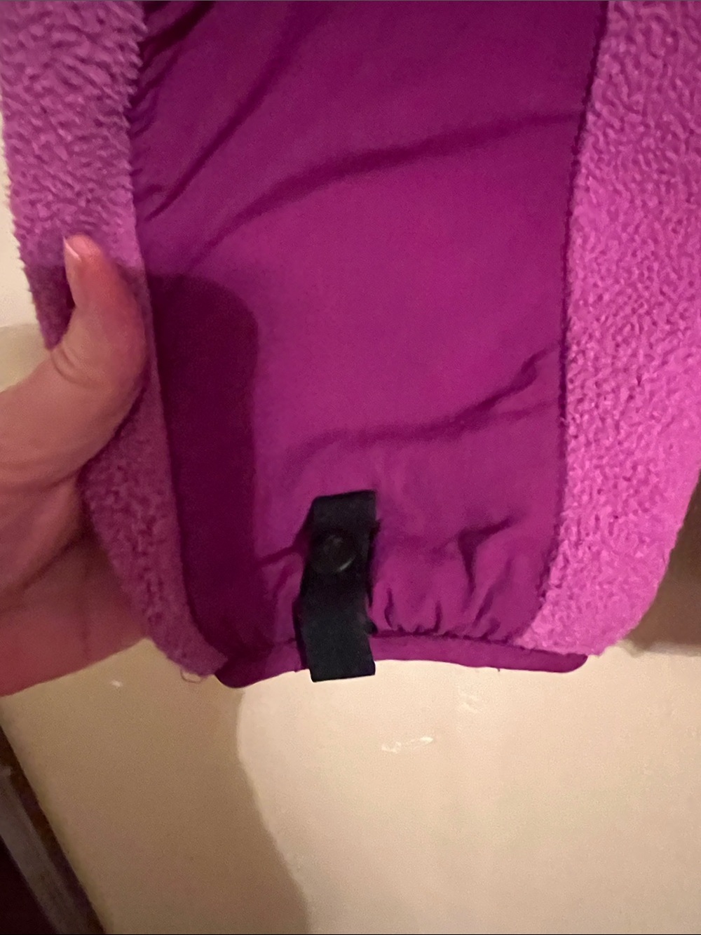 The North Face Two-Tone Magenta/Pink Hooded Fleece Jacket - Picture 6 of 14
